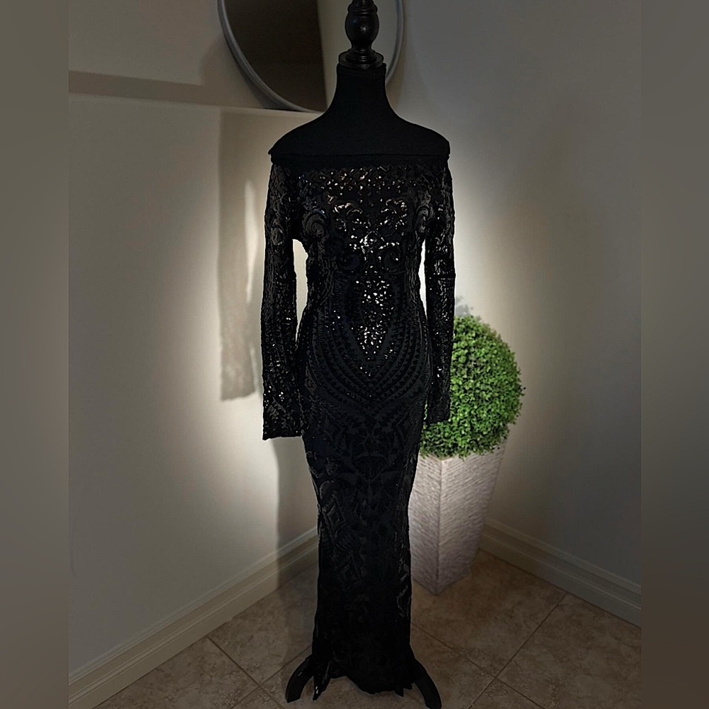 Off shoulder floor length bodycon dress.